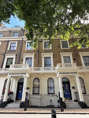 Exterior - Bluedaws Private Hotel (London)