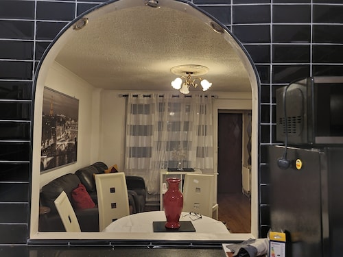 Tranquil City Escape - Entire 1 Bed Apartment