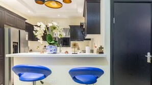 Private kitchen - Peaceful Hilltop Retreat/Ocho Rios/Community Pool (Ocho Rios)