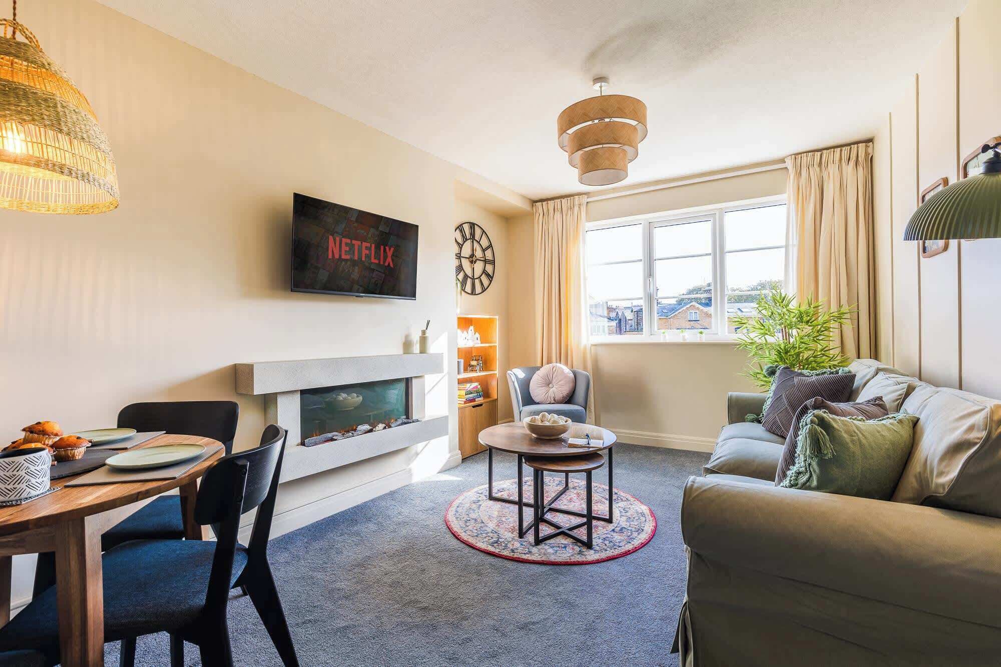 Penthouse Suite | Quiet Central Escape | Sleeps 4 - 스카버러
