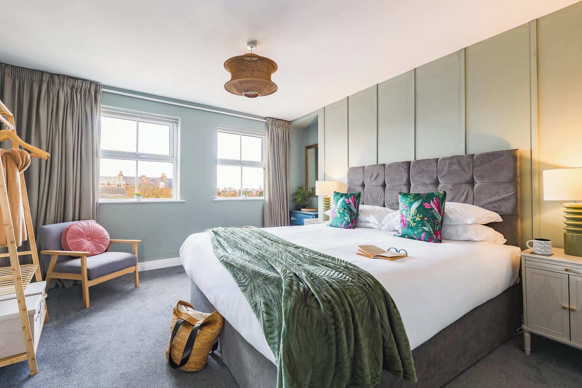 2 bedrooms, iron/ironing board, travel cot, WiFi