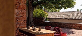 Maison Pourpre | Sleeps 10 | Burgundy | Close to the village