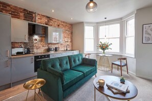 TV, offices - Umpires Watch - Cricket View - Sleeps 2 (Scarborough)