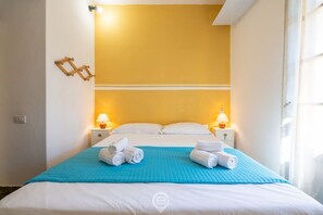 Iron/ironing board - Sunny Holiday Villa - Garden, AirCon & Parking (Santa Margherita di Pula)