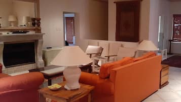 Villa, 3 Schlafzimmer, Raucher, eigener Pool | Wohnzimmer