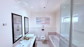 Room, 1 Bedroom, Accessible, Smoking | Bathroom - Room-private En-suite Room With Shared L (Johannesburg)