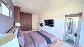 Room, 1 Bedroom, Accessible, Smoking - Room-private En-suite Room With Shared L (Johannesburg)