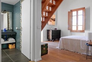 In-room safe, soundproofing, free WiFi - Casa Mediterranea (Nurachi)