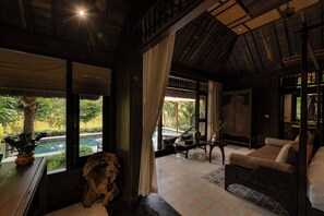 Bungalou executiu, vistes a la muntanya | Interior