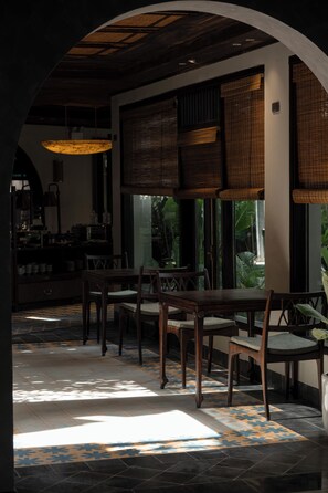 Breakfast meal - An Hideaway Resort (Hoa Lư)