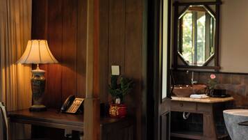 Junior Bungalow, Mountain View | Interior