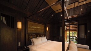 Signature Bungalow | Minibar, in-room safe, desk, laptop workspace - An Hideaway Resort (Ninh Binh)