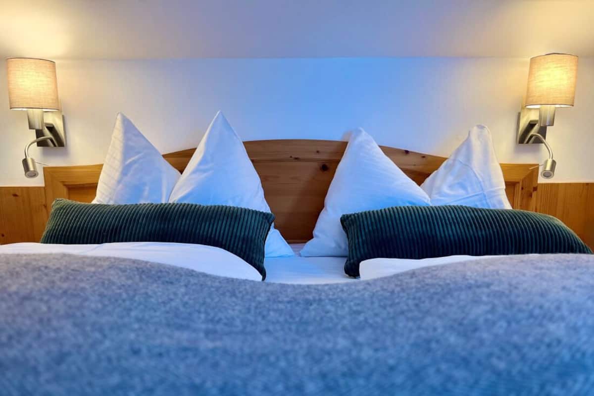 Studio Suite, Mountain View | In-room safe, blackout drapes, WiFi (free)