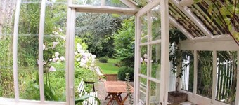 Le Gîte de la Serre – the glass-roofed cottage where you can take the time to enjoy life