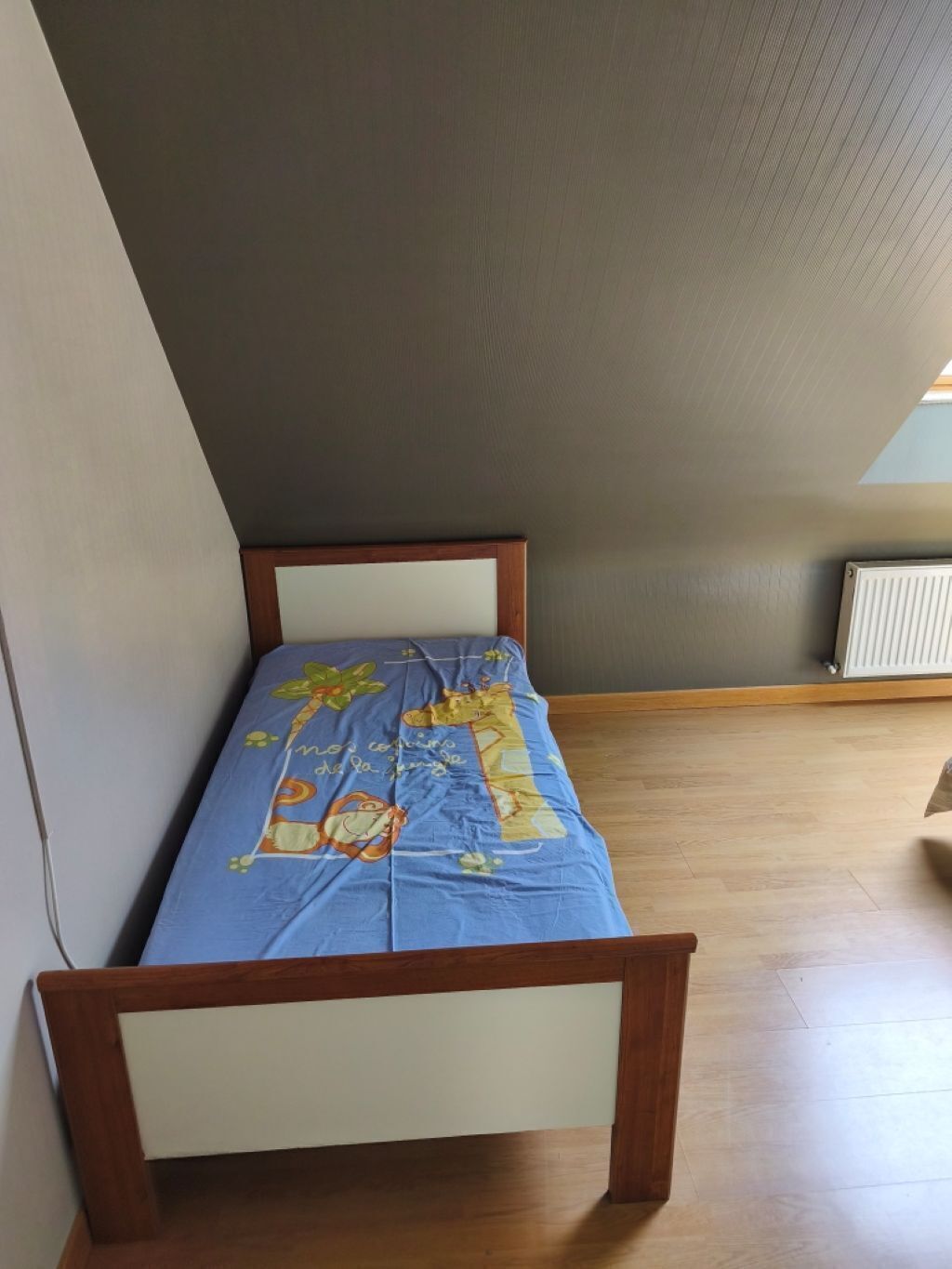 4 makuuhuonetta, silitysrauta/-lauta, Wi-Fi, vuodevaatteet