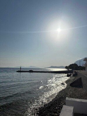 Beach nearby - Breeze - Seaside Serene Samos Getaway (Koumeika Samou)