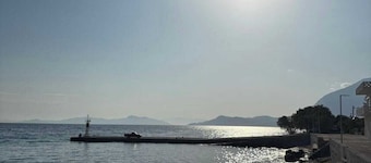 Breeze - Seaside Serene Samos Getaway