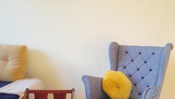 Apartment, City View | Living area