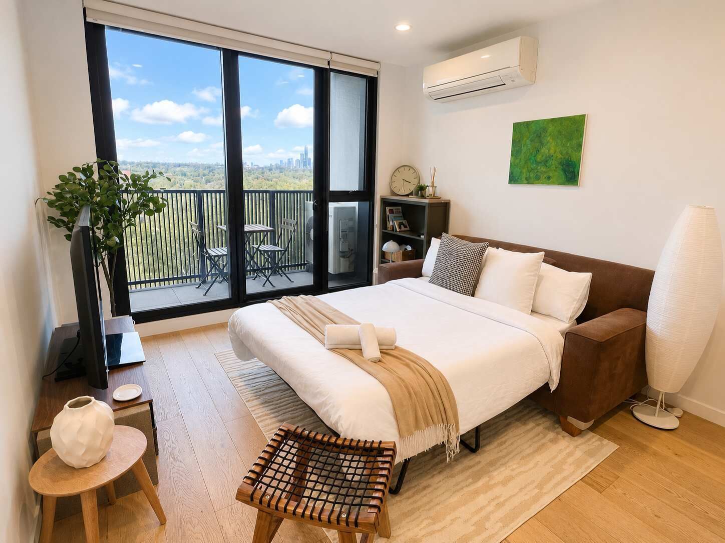 1 bedroom, desk, iron/ironing board, WiFi