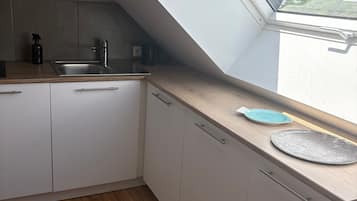 Fridge, microwave, coffee/tea maker, electric kettle