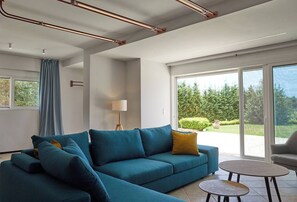 Fernseher, Kamin
