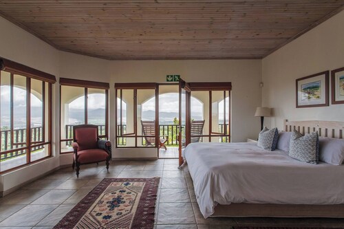 Barton Hammerkop Villa nr Hermanus - Hottub & Pool