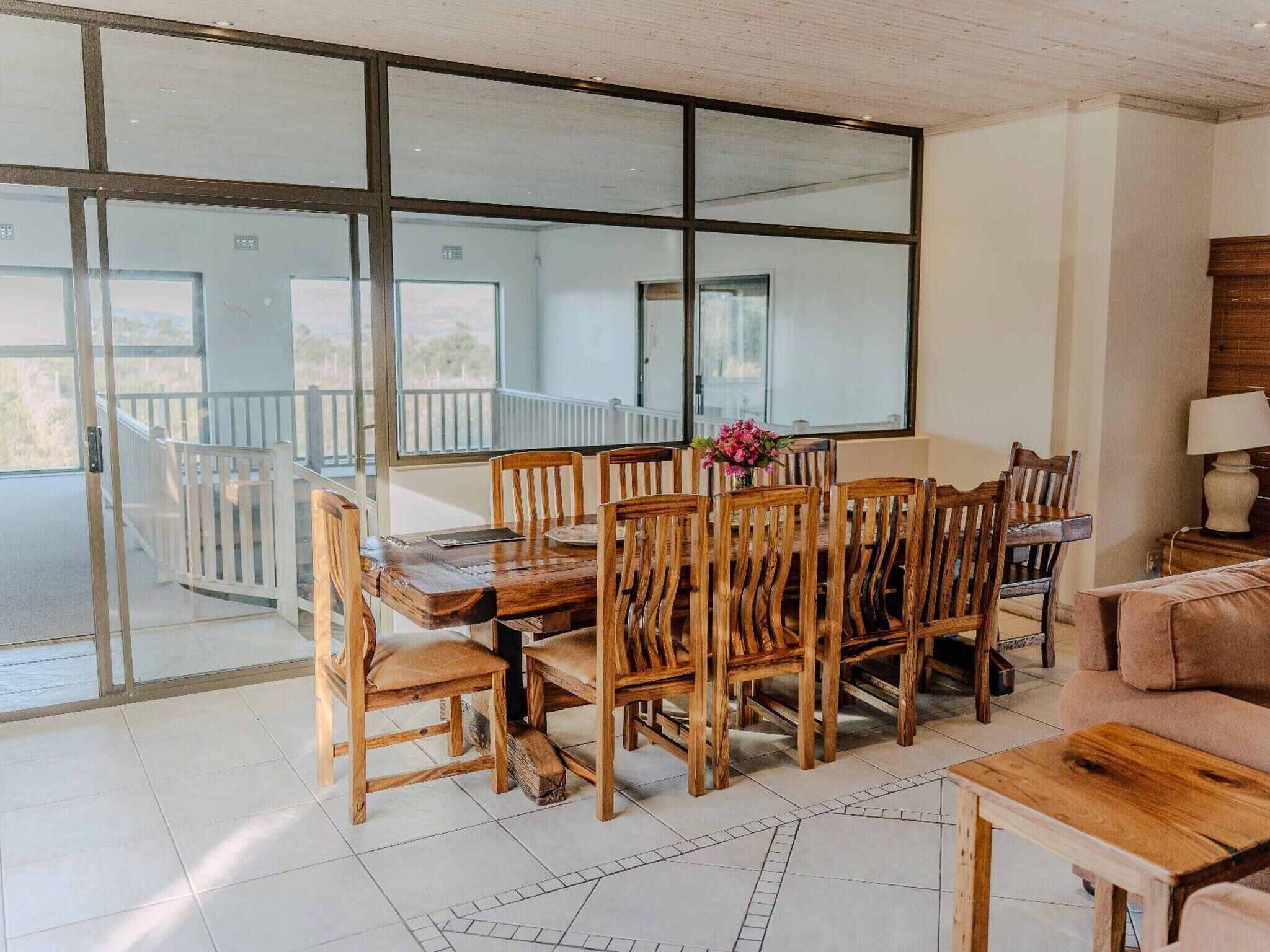 Villa, 5 chambres, fumeur, piscine privée | Salle à manger