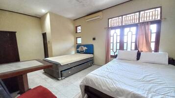 Suite Keluarga | Meja kerja, Wi-Fi gratis, dan seprai linen