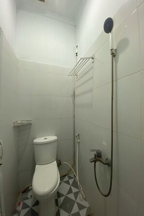 Bathroom - Collection O near Masjid Raya Baiturrahm (Banda Aceh)