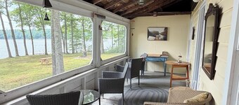 Damariscotta Lakefront Cottage perfect for a relaxing getaway