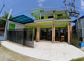 Exterior - OYO 95309 Ijen Homestay (Banyuwangi)