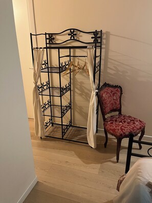Comfort Double Room, Garden View | Interior