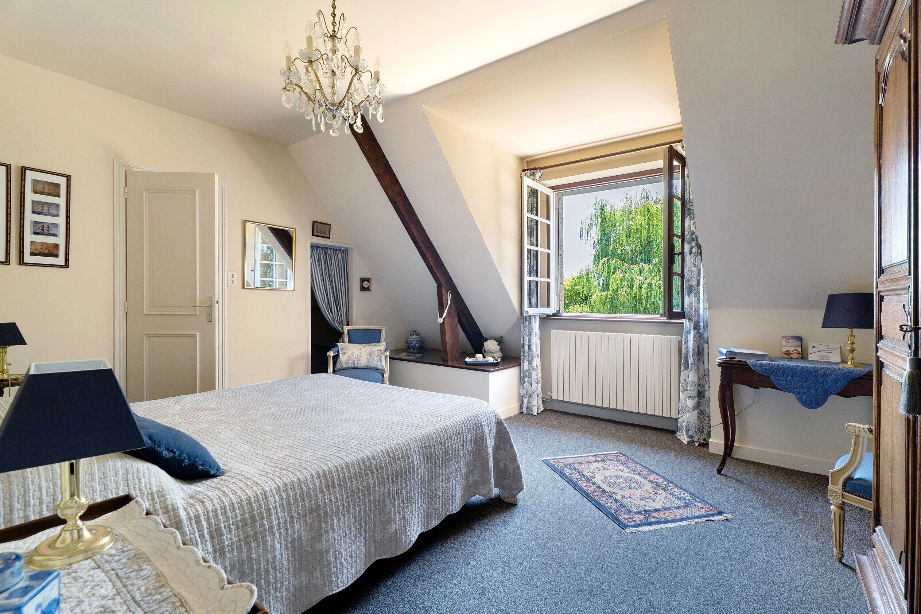 Bed & Breakfast 'La Grande Chambre Bleue' Met Gedeelde Tuin En Wifi - Saint-Malo