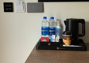 Kaffee und/oder Kaffeemaschine