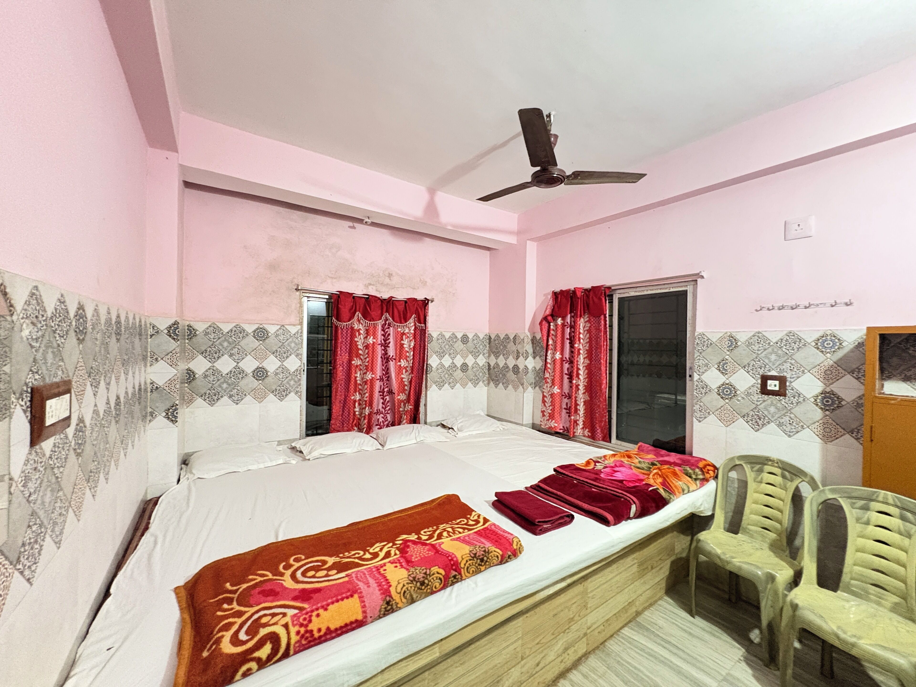 Standard Quadruple Room, City View | Desk, free WiFi