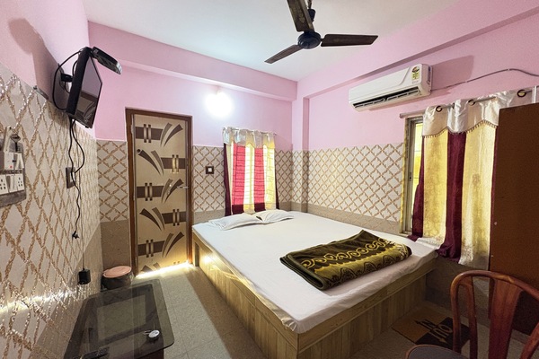 Standard Double Room, Air conditioning, City View | Desk, WiFi (free)