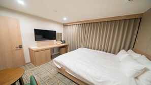 Habitación doble | Espacio para trabajar con laptop, insonorización y wifi gratis 
