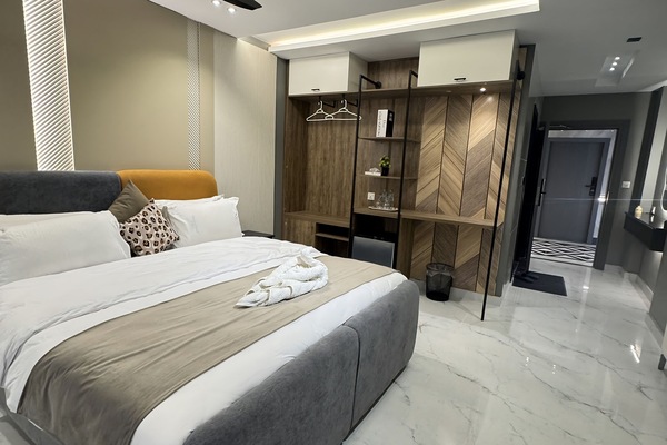 Deluxe Room | Iron/ironing board (on request), WiFi (free)