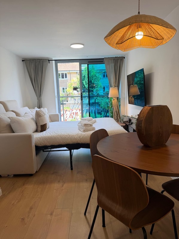 1 Schlafzimmer, Bügeleisen/Bügelbrett, kostenloses WLAN, Bettwäsche