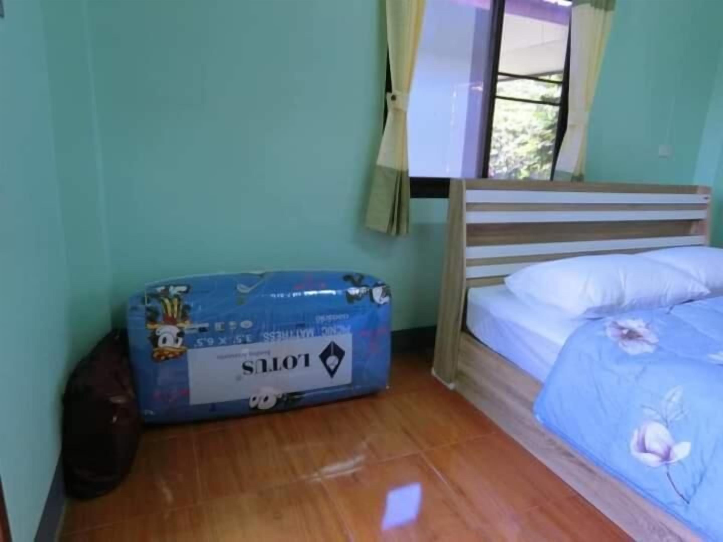 Biệt thự phong cách cổ điển, ban công, quang cảnh resort | Bàn, khu vực làm việc phù hợp cho laptop 