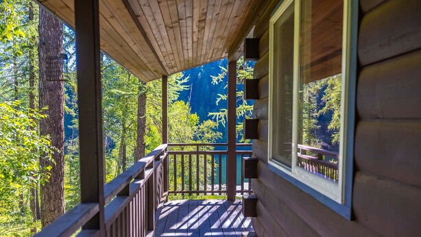 Terrace/patio - Private Sampson Lake frontage home - Bordering Whitefish City Limits (Whitefish)