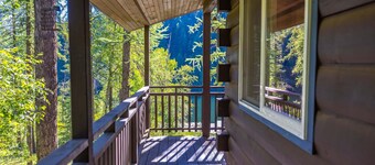 Private Sampson Lake frontage home - Bordering Whitefish City Limits
