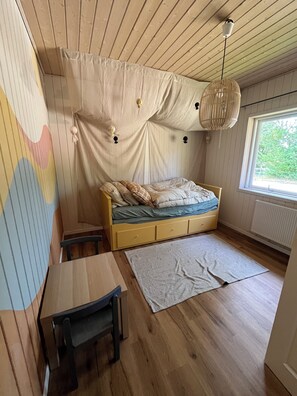 6 soverom, reiseseng for barn og wi-fi (inkludert)
