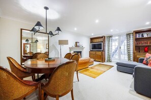 Interior - 2BR in Bayswater Beauty - 6 people (Greater London)