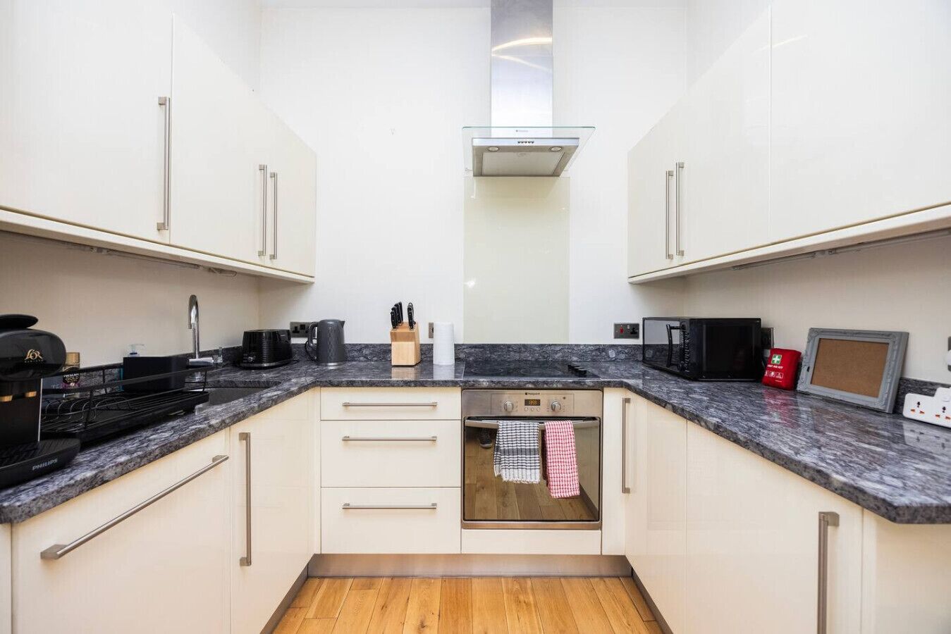 Coffee/tea maker, fridge, microwave, oven
