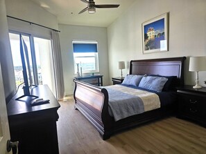 Room - Newly remodeled top floor gem in Cinnamon Beach condo 1062!! (Palm Coast)
