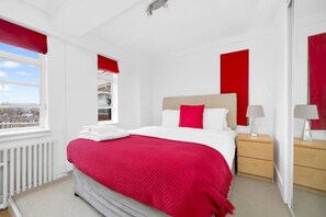 Bügeleisen/Bügelbrett, Reisekinderbett, kostenloses WLAN, Bettwäsche