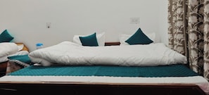 Interior detail - DHARALI NATURE. STAY Dharali (Bhatwari)