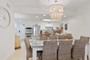 Dining - Four Seasons 204W by Liquid Life (Orange Beach)