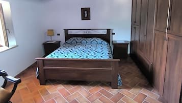 3 camere, ferro/asse da stiro, Wi-Fi gratuito, lenzuola